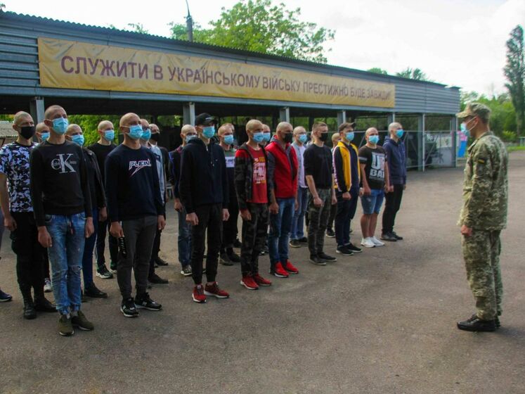 В Украине начался осенний призыв, больше всего срочников набирают в ВСУ