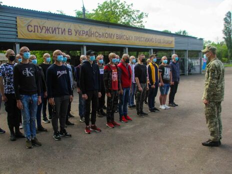 В Україні почали осінній призов, найбільше строковиків набирають у ЗСУ