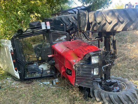 В Одеській області трактор із причепом з'їхав з узбіччя. Загинула дитина