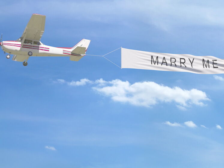 В Канаде разбился самолет, который вез баннер с предложением выйти замуж. Есть погибший