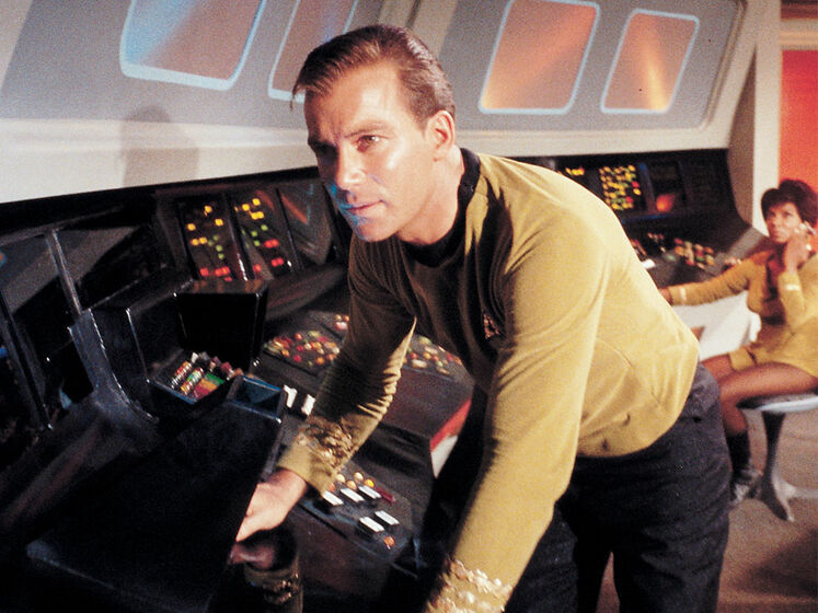 Капітан Кірк полетить у космос. 90-річний актор "Зоряного шляху" стане учасником наступної місії New Shepard