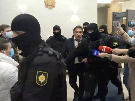 У Молдові відкрили кримінальну справу щодо генпрокурора і затримали його