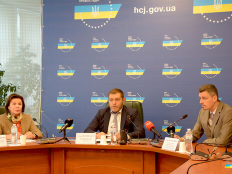 Недоверие украинцев к суду сформировано информационными кампаниями по дискредитации правосудия – исследование