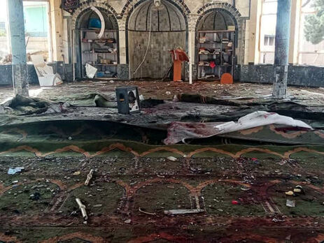 В мечети в Афганистане произошел взрыв. СМИ пишут, что погибло около сотни человек