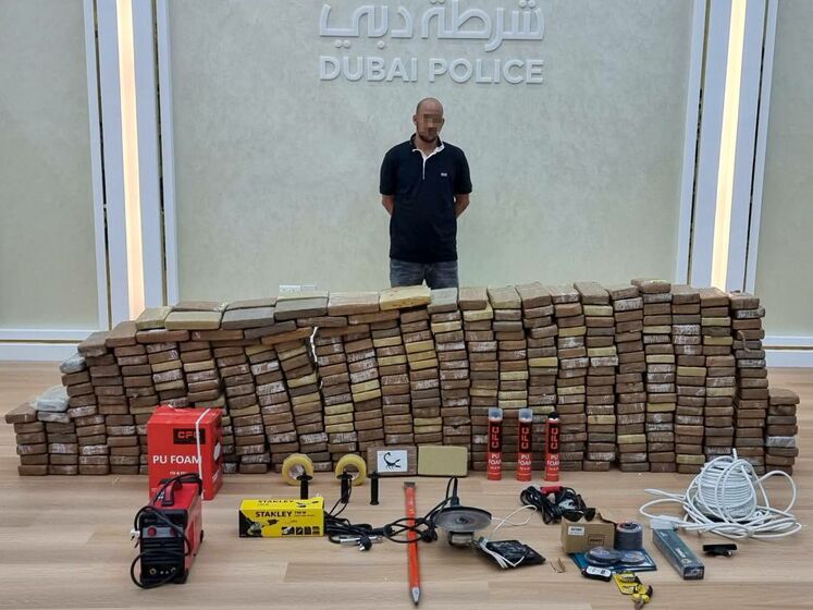 Поліція Дубая повідомила про припинення контрабанди чистого кокаїну загальною вартістю $136 млн, наркотики вилучили