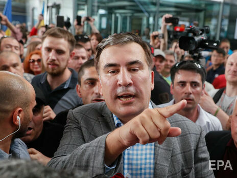 Саакашвили в тюрьме голодает 11-й день, ему сложно ходить и говорить