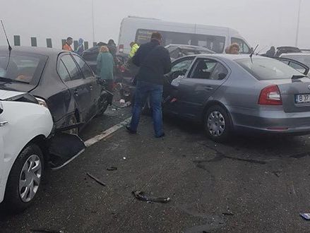 В Румынии столкнулись 29 авто: погибло три человека, еще 50 ранены