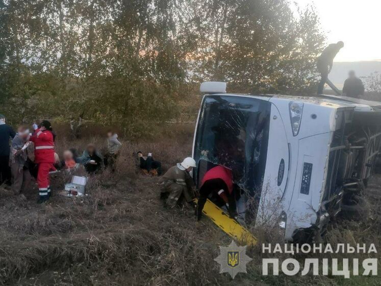 В Полтавской области перевернулся автобус. Пострадало 11 человек