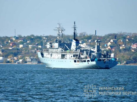 В Черном море терпит бедствие судно ВМС Украины, угрозы для жизни членов экипажа нет – Залужный 
