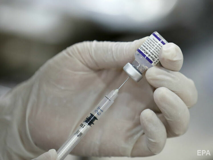 Бустерная вакцинация разными COVID-вакцинами эффективная и безопасная – исследование