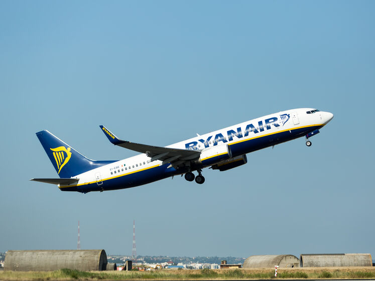 Ryanair закликав пасажирів не плескати в літаку під час приземлення