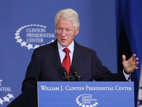 Экс-президента США Билла Клинтона госпитализировали 12 октября с инфекцией