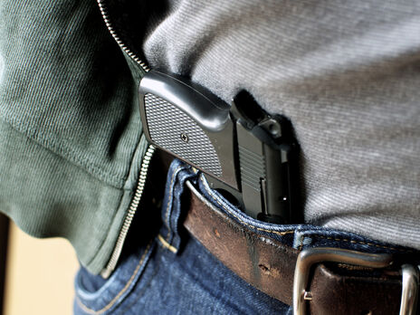 В Киеве неизвестные обстреляли маршрутку, водитель ранен