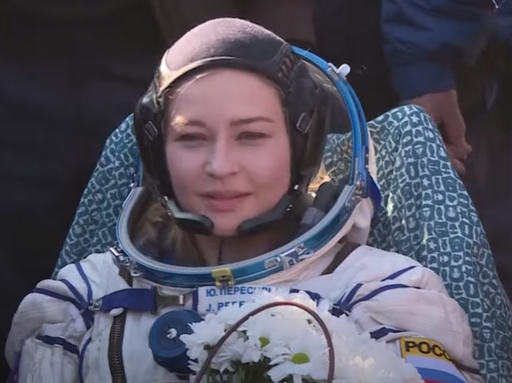 Російський екіпаж з учасниками фільму "Виклик" повернувся з МКС на Землю