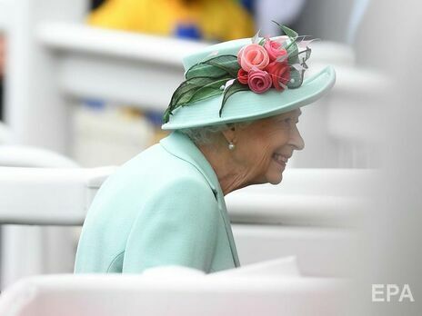 95-річній Єлизаветі II порадили відмовитися від вживання алкоголю