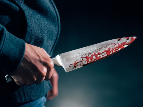 В Якутии пациент наркодиспансера напал с ножом на соседей по палате. Одного он убил и еще пятерых ранил
