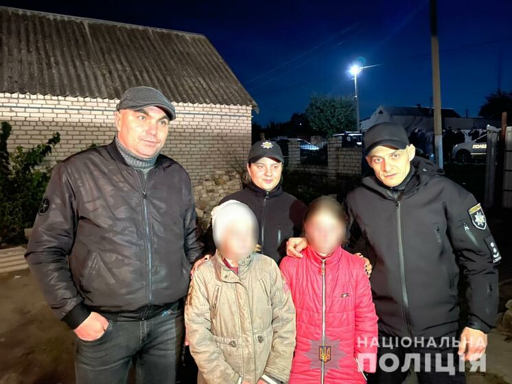“Рассердились, что мама запретила играть в темное время суток“. Полицейские нашли пропавших девочек в Николаевской области