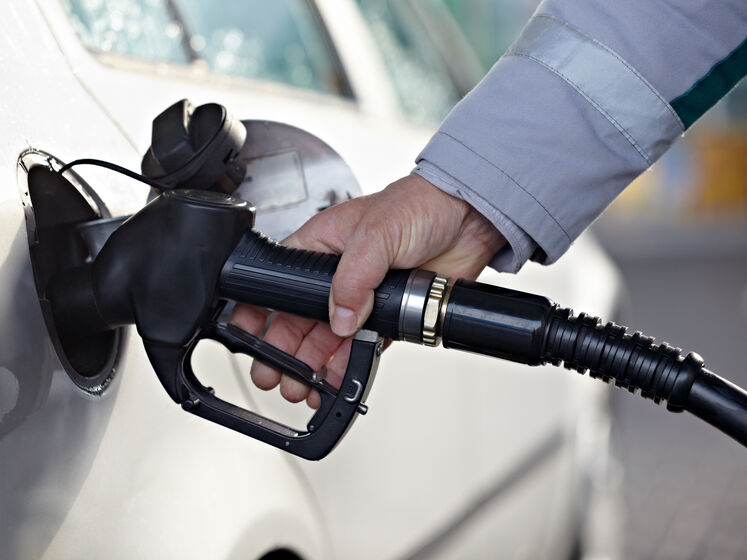 Сети заправок "БРСМ-Нафта" и "Авантаж 7" – на последних строчках рейтинга по уплате налогов с продажи литра бензина – исследование