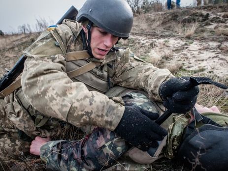Украинские десантники показали журналистам, как готовятся к передовой. Фоторепортаж