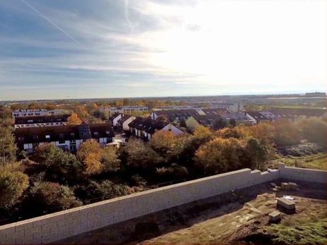 В Мюнхене власти построят четырехметровую стену, чтобы изолировать горожан от беженцев