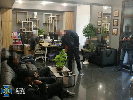 СБУ повідомила про викриття фірми, яка 