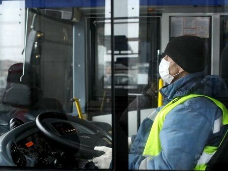 В окупованому Криму людям похилого віку заборонили виходити з дому 