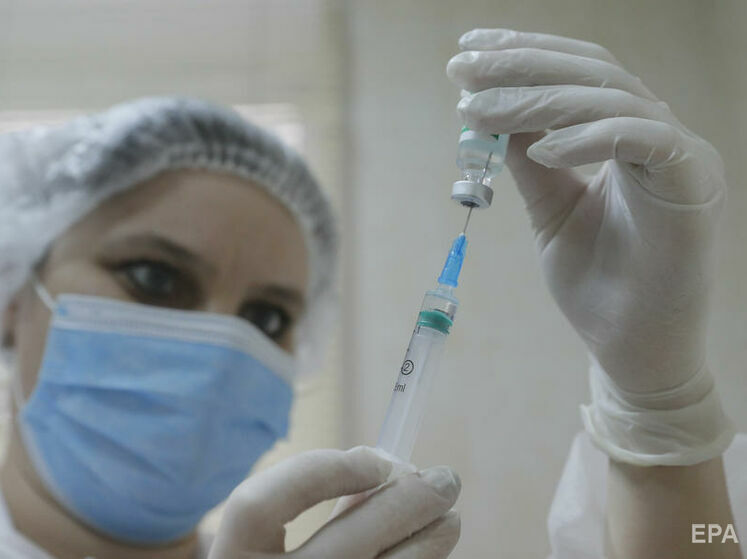 В Україні не планують масової вакцинації підлітків проти COVID-19, для локальної використовують препарат від Pfizer – Кузін