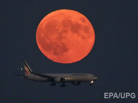 В ноябре можно будет наблюдать рекордное суперлуние