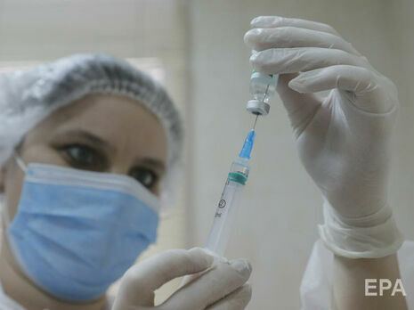 Вакцинальну кампанію проти коронавірусу розпочали в Україні у лютому