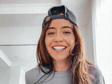 "Почему нет вкуса и чувства меры?" Дорофеева оголила живот до лобка