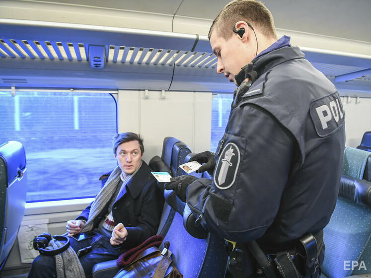 У Фінляндії скасували масковий режим у поїздах