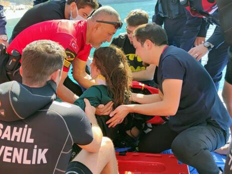 Украинская парапланеристка упала в море во время фестиваля воздушных игр в Турции