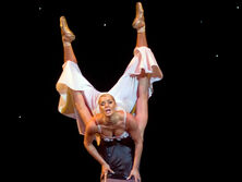 "Танцевать можно сколько угодно, смотреть на это нельзя". Волочкова шокировала сеть своим танцем