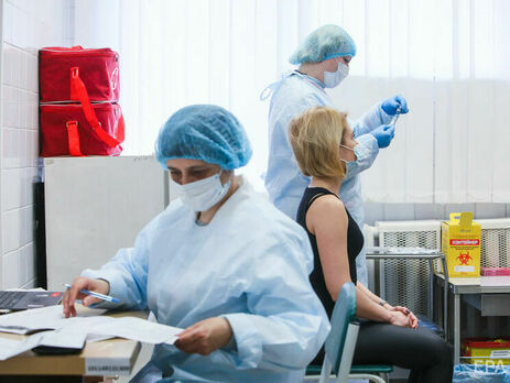В Украине более 7 млн украинцев полностью привились от коронавируса