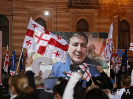 Саакашвили голодает 26-й день. Врач считает, что ситуация может стать критической, власти обещают 
