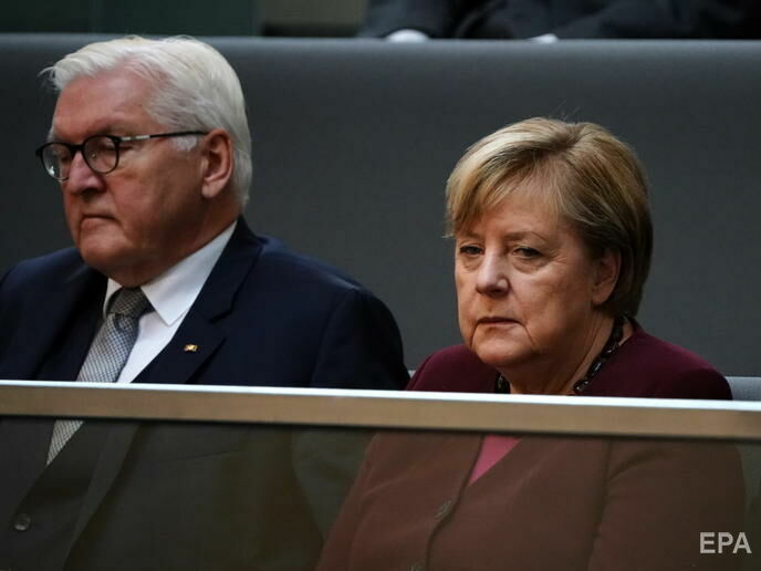 У Меркель закінчилися повноваження канцлера ФРН. Її попросили продовжити діяльність до обрання нового уряду