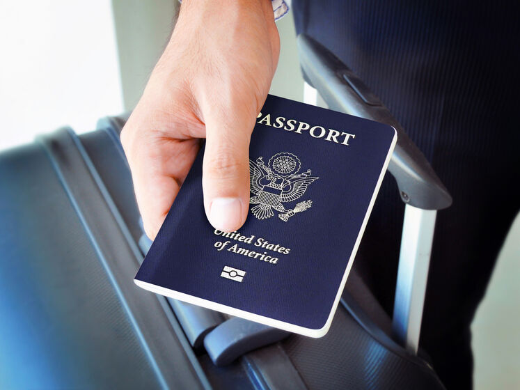 У США видали перший паспорт із гендером "X"