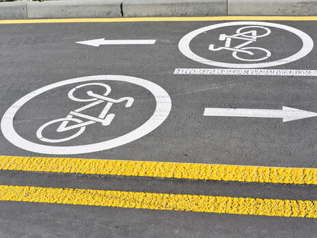 Новые дорожные знаки, разметка и права велосипедистов. С 1 ноября вступают в силу изменения в ПДД Украины