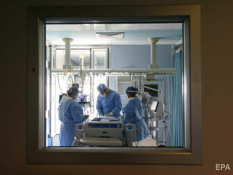 В Італії через відмову робити щеплення проти COVID-19 від роботи усунули понад 1,5 тис. лікарів – Шустер