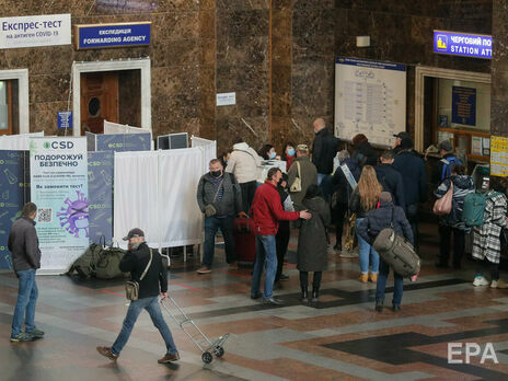 В Украине третьи сутки подряд фиксируют более 26 тыс. новых случаев COVID-19