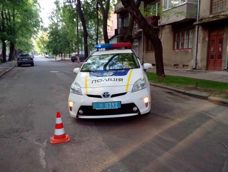 Активист: В Харькове машины патрульной полиции ремонтируют в частных гаражах