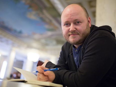 Кузьменко: Спустя 11 месяцев стакан, брошенный Аваковым, долетел до цели. Бе-бе-бешенная скорость