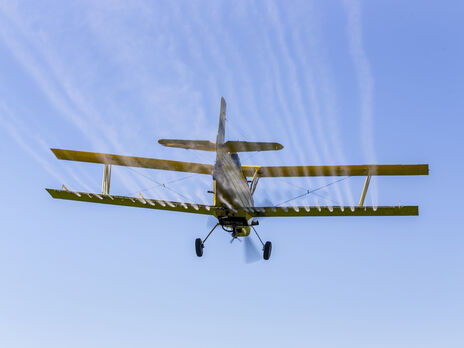 В Одессе депутат облсовета просил присылать ему фото и видео распространения коронавируса самолетами