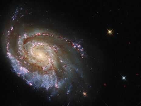 Hubble заснял спиральную галактику после двойного взрыва сверхновых
