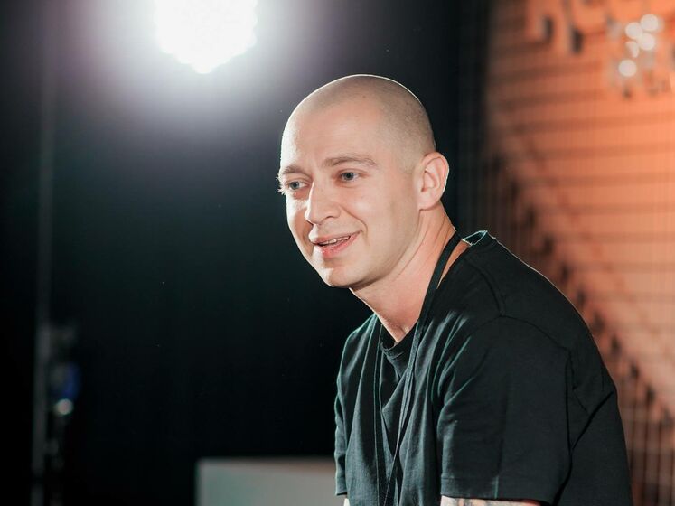 Російський репер Oxxxymiron презентував кліп на новий трек. У ньому показано компромат, якого він соромився 10 років