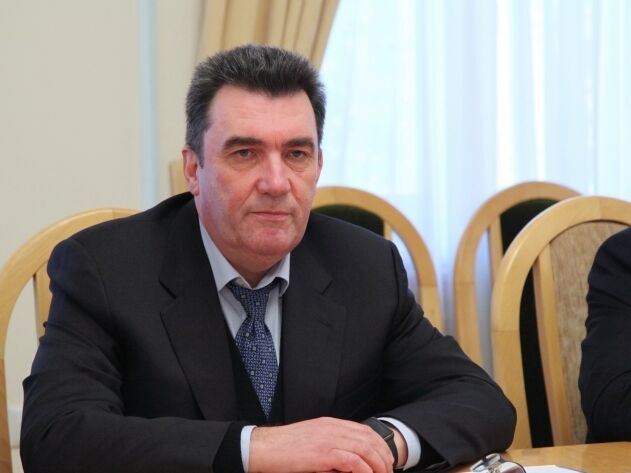 Данилов назвал "сознательной дезинформацией" сообщения о концентрации российских войск возле границ Украины