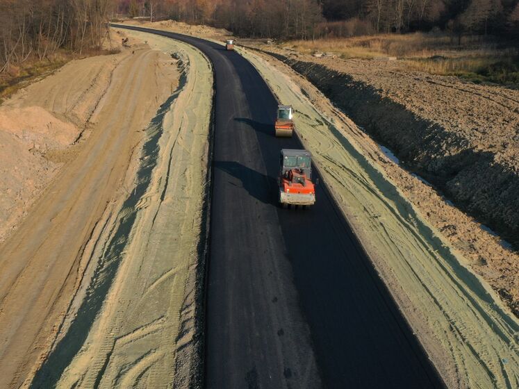 До кінця 2024 року в Україні планують реконструювати 24 тис. км доріг – Кирило Тимошенко