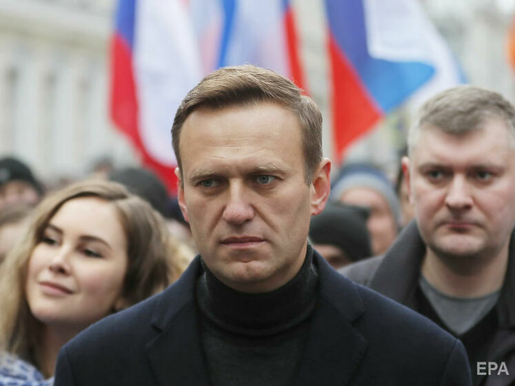 "Сделали полную изоляцию". Сидевшие с Навальным заключенные рассказали об условиях политика в колонии