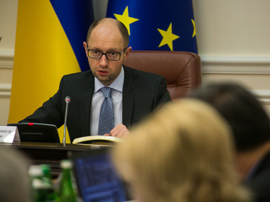 Яценюк: Визовый режим с Россией ничем не поможет Украине