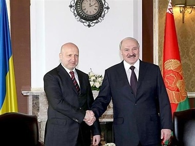 Турчинов встречается с Лукашенко в Беларуси